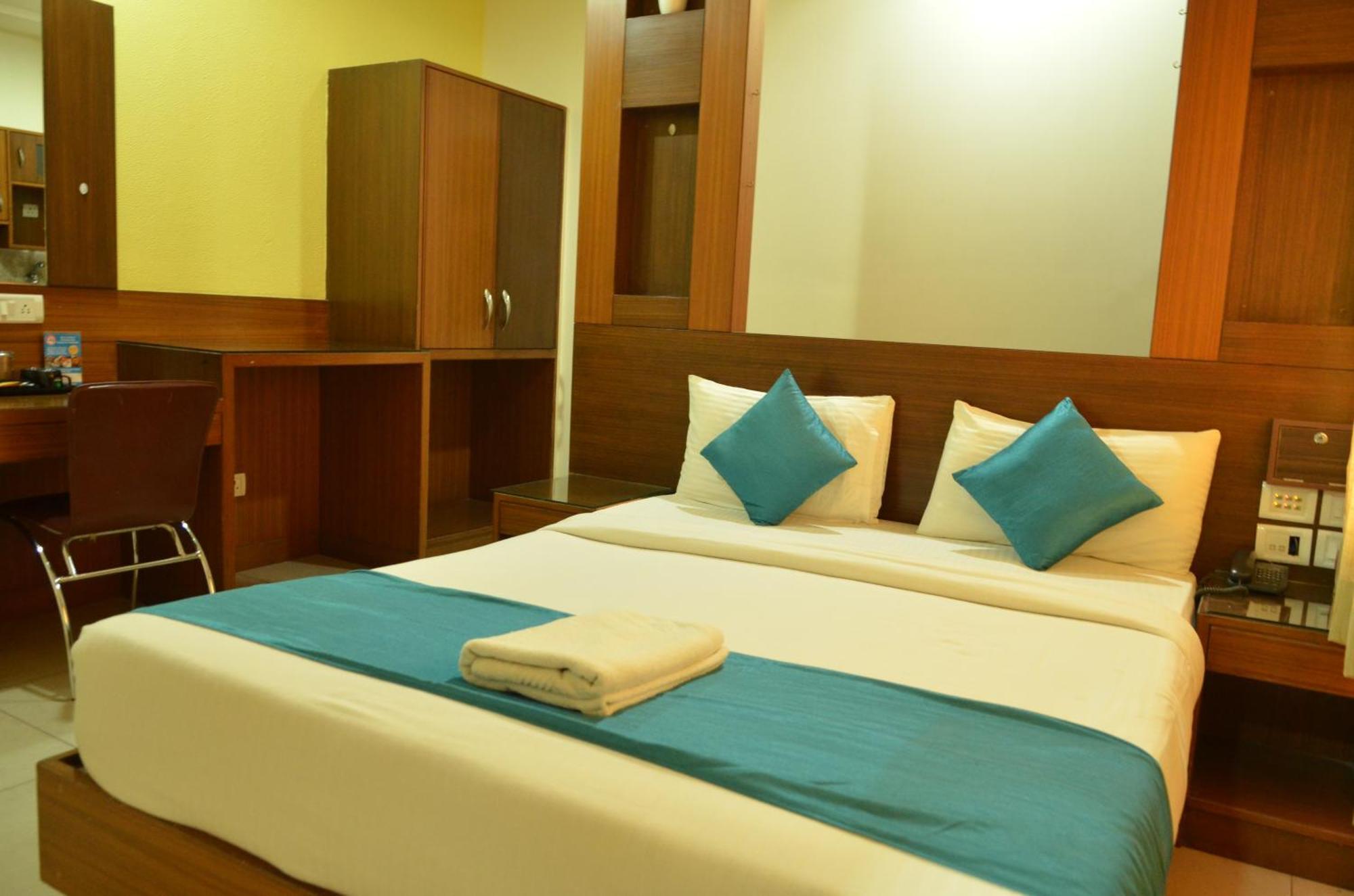 Cubbon Suites - 10 Minute Walk To Mg Road, Mg Road Metro And Church Street Bangalore Esterno foto